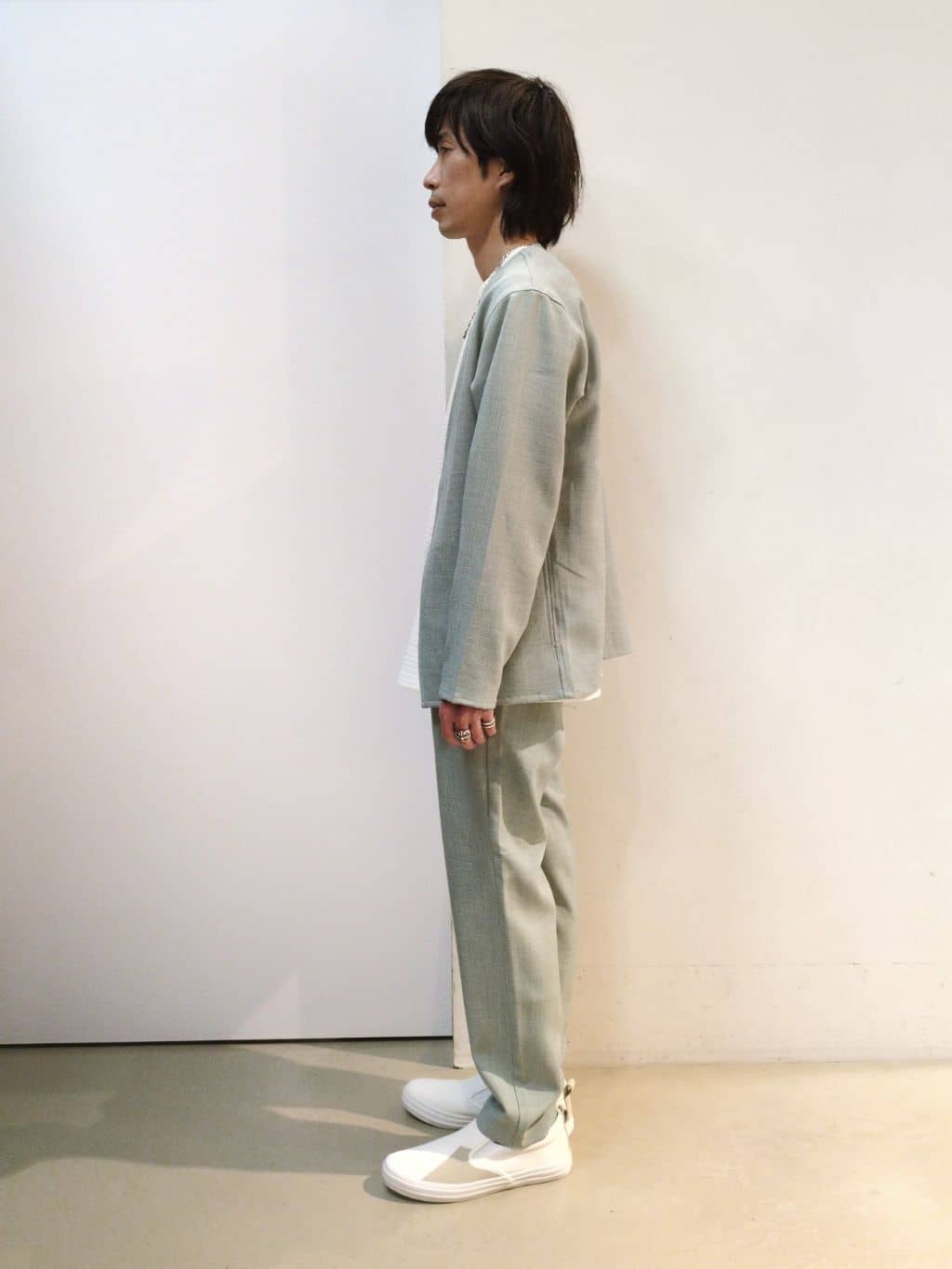 takeさんの「THE SHOP TK｜◆【CAVIAN/キャビアン】リサイクルシャークスキンノーカラーカーディガン セットアップ可」を使ったコーディネート