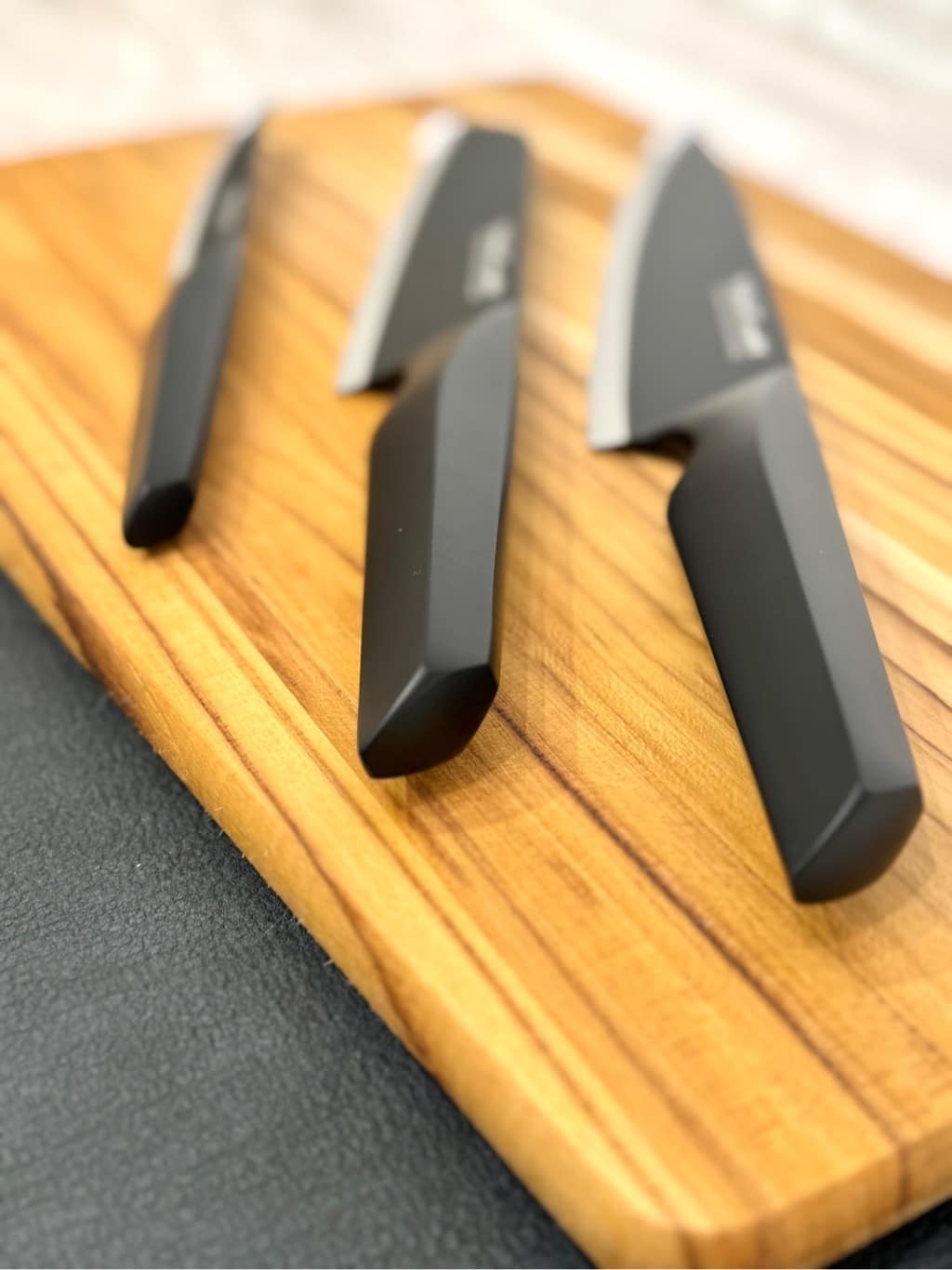 okomeさんの「212 KITCHEN STORE｜ソリッドナイフ ペティナイフ ＜Vitacraft ビタクラフト＞」を使ったコーディネート