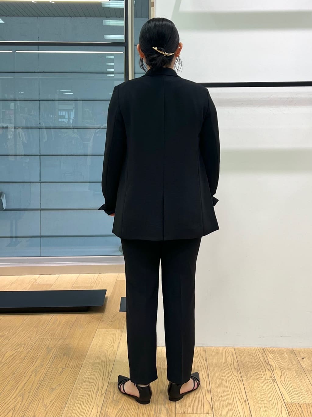 shimaさんの「INDIVI｜フラワーコサージュ」を使ったコーディネート