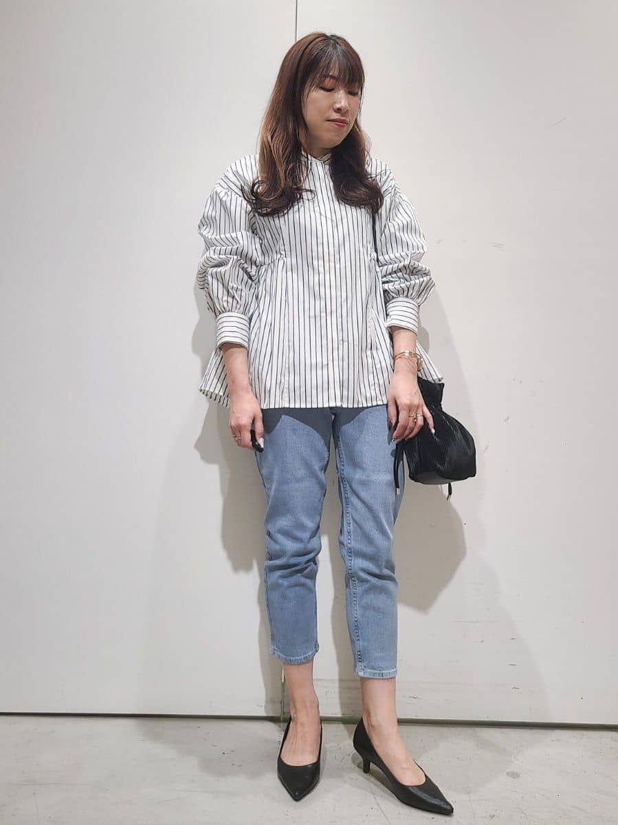 hmさんの「OPAQUE.CLIP｜◆バンドカラーペプラムシャツ【洗濯機洗い可】」を使ったコーディネート