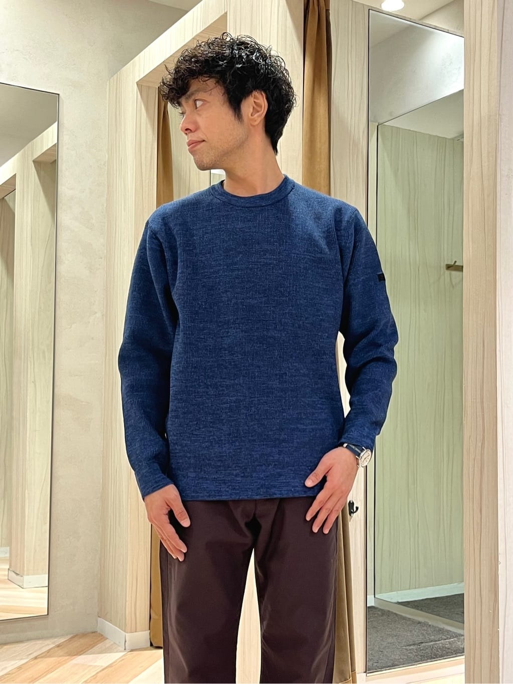 URAさんの「TAKEO KIKUCHI｜【Made in JAPAN】播州織 ストレッチ パンツ」を使ったコーディネート