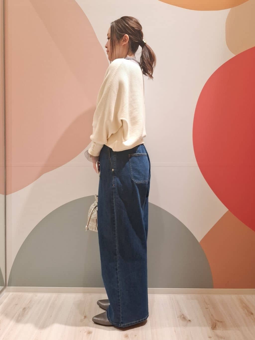 次女さんの「SHOO･LA･RUE｜◆【S-LL/防花粉/撥水】ミドル丈トレンチコート」を使ったコーディネート