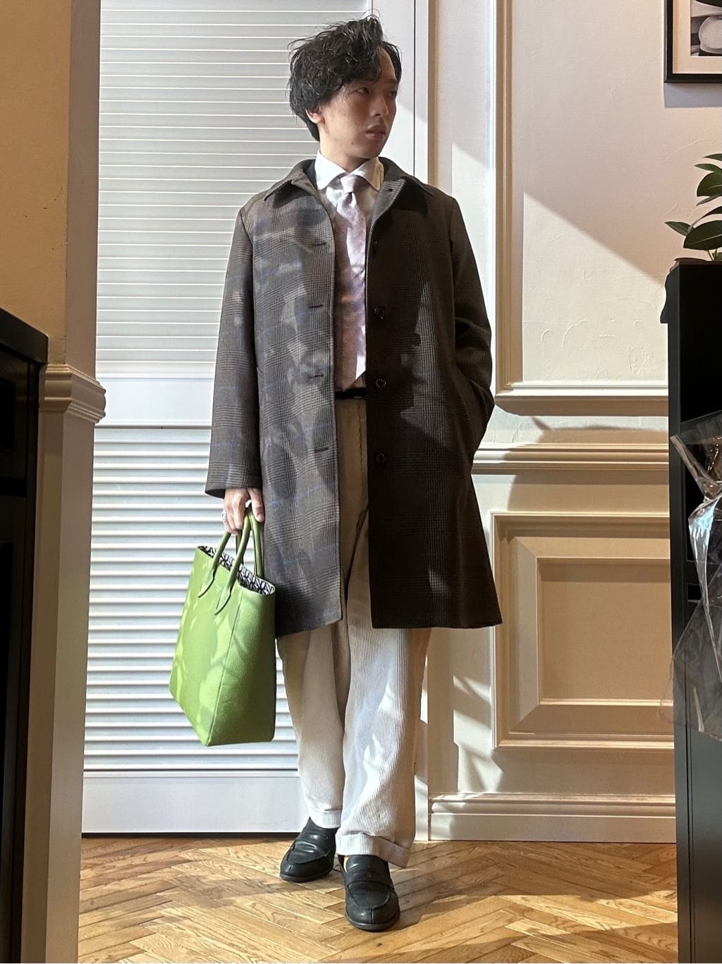 須田　慎二郎さんの「DRESSTERIOR｜【撥水加工/Safari5月号掲載】ローファー」を使ったコーディネート