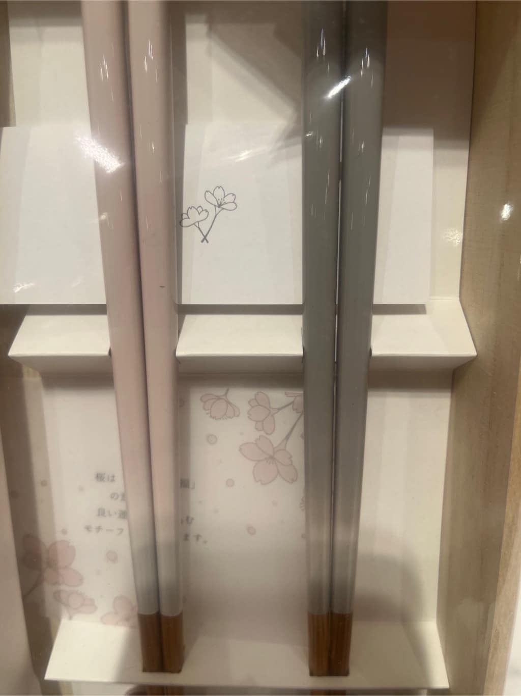 アリオ川口さんの「212 KITCHEN STORE｜ペア箸＆箸置きセット さくら」を使ったコーディネート