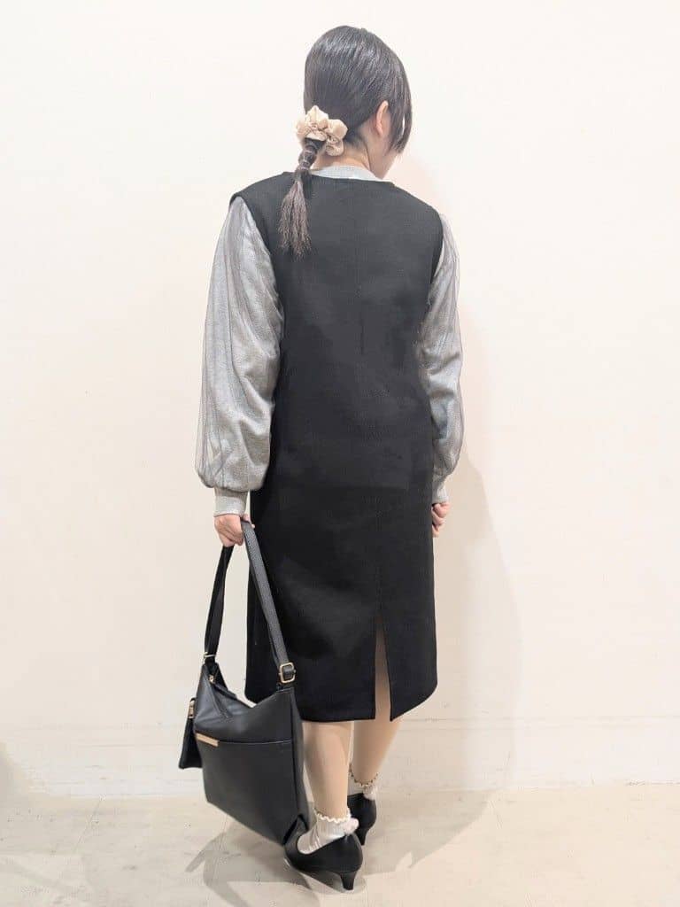 たぼく。さんの「SHOO･LA･RUE｜◆【あったか/洗濯機可/S-LL】一枚でサマ見え 裏起毛お袖チュールスウェット」を使ったコーディネート