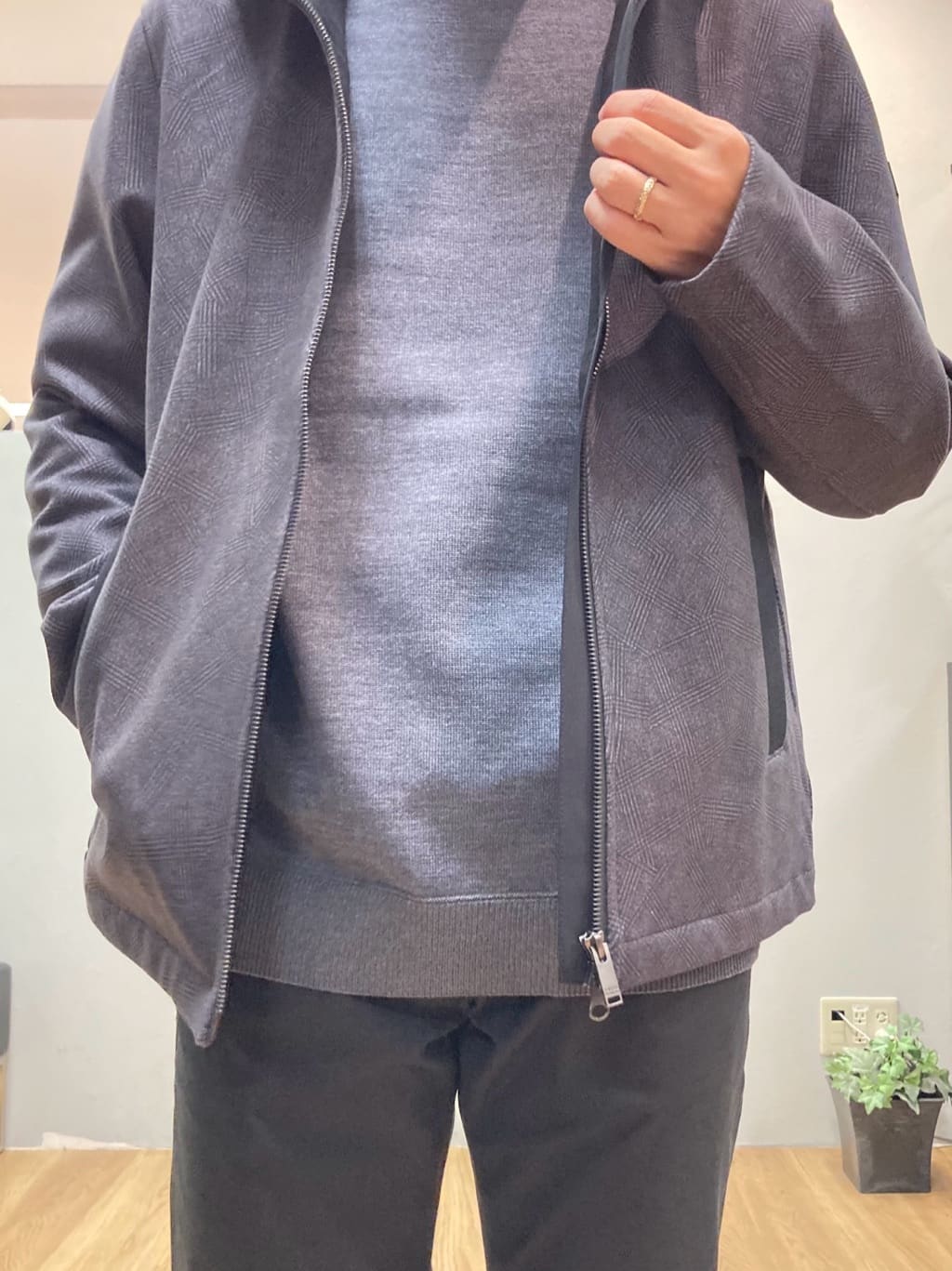 シュンさんの「TAKEO KIKUCHI｜【Made in JAPAN】播州織 ストレッチ パンツ」を使ったコーディネート