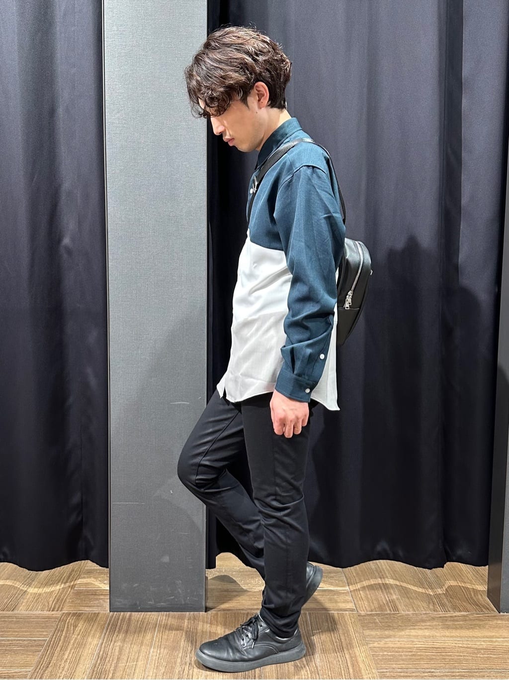tomoyaさんの「THE SHOP TK｜◆ドライタッチ長袖シャツ」を使ったコーディネート