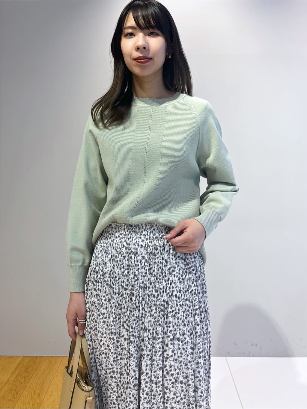 cotaniさんの「grove｜◆畦編みクルーネックニット」を使ったコーディネート