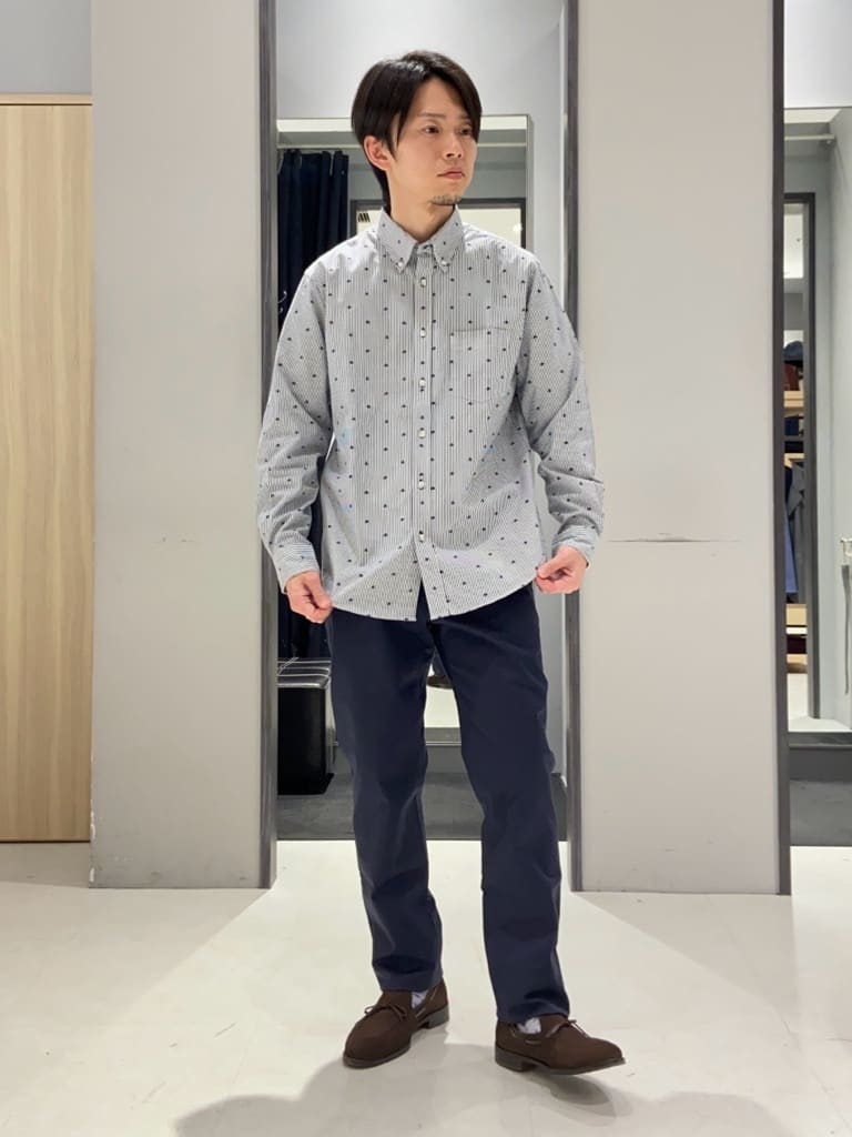 わいずみさんの「TAKEO KIKUCHI｜ハットモチーフ ジャカード ストライプ シャツ」を使ったコーディネート