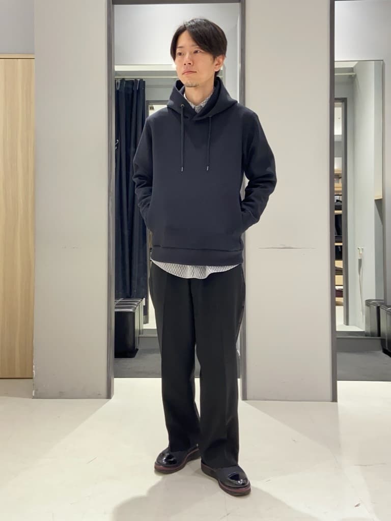 わいずみさんの「TAKEO KIKUCHI｜【多機能・軽量】シャドーライン リュック」を使ったコーディネート