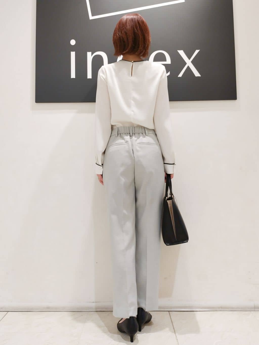 n.さんの「index｜◆バイカラーパイピングブラウス【洗濯機洗い可】」を使ったコーディネート