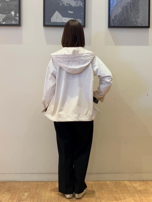 momoharuさんの「SHOO･LA･RUE｜◆【S-LL/防花粉/撥水】かわいいもかっこいいも叶える 欲張りマウンテンパーカ」を使ったコーディネート
