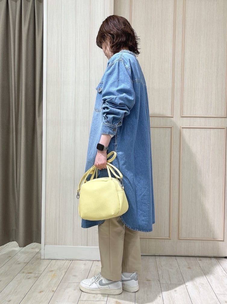 kaneさんの「SHOO･LA･RUE｜◆【洗える/体型カバー】デニム シャツワンピース」を使ったコーディネート
