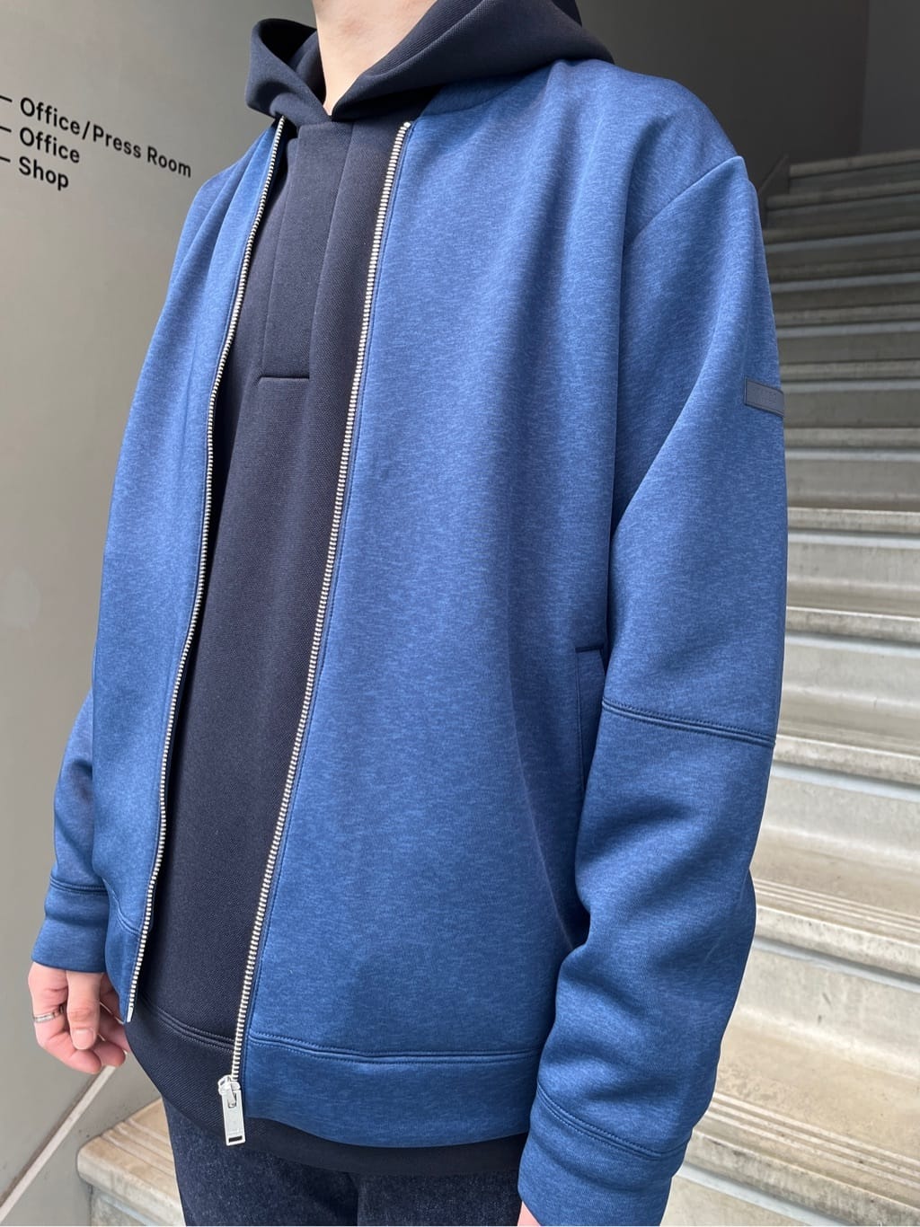 Namikiさんの「TAKEO KIKUCHI｜【モンスターストレッチ】日本製 ワンウォッシュ デニムパンツ」を使ったコーディネート
