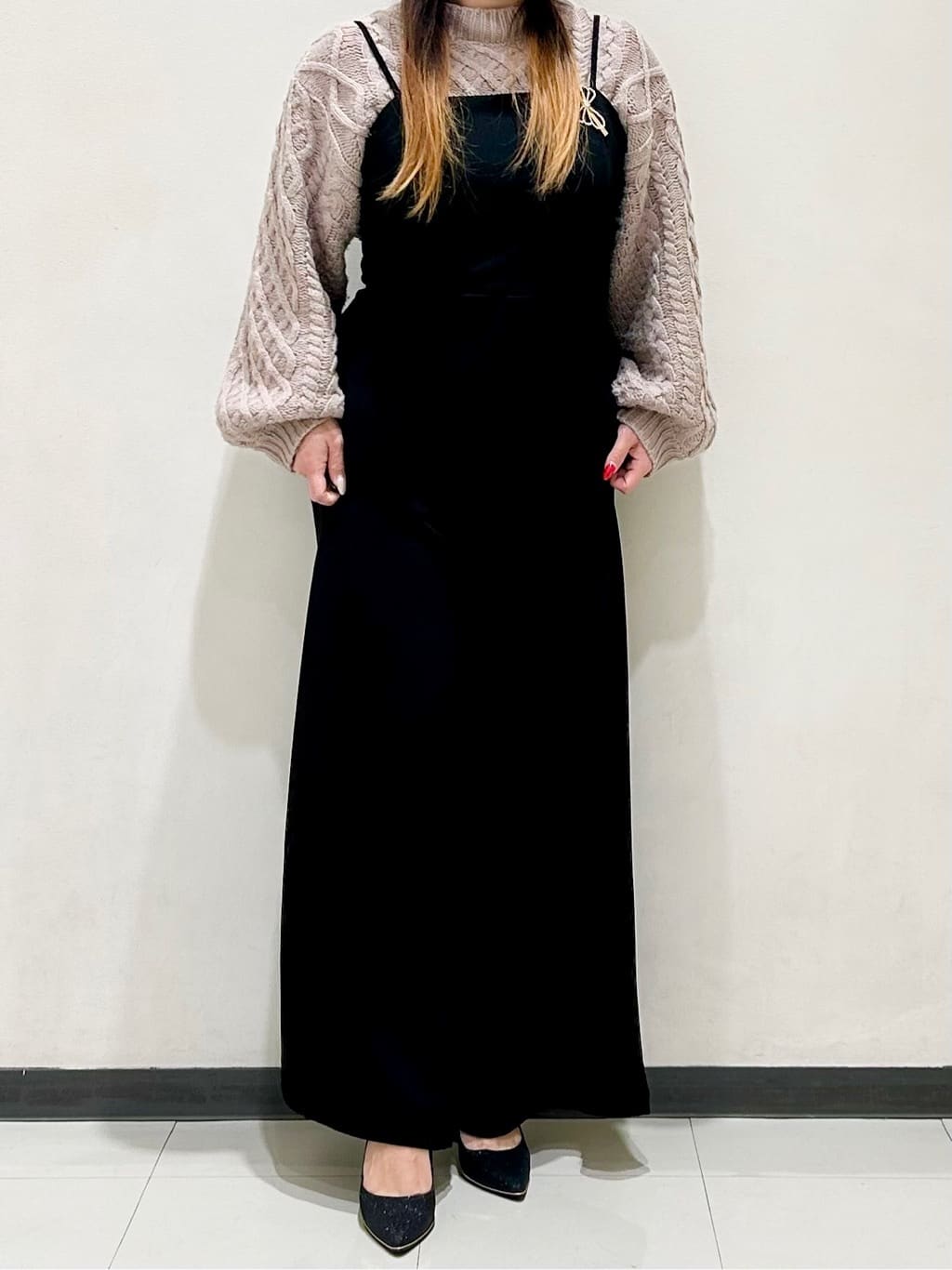 かなぴぃさんの「ESPERANZA｜【12時間パンプス】約8.5?／ラメ素材　歩きやすくて疲れにくい」を使ったコーディネート