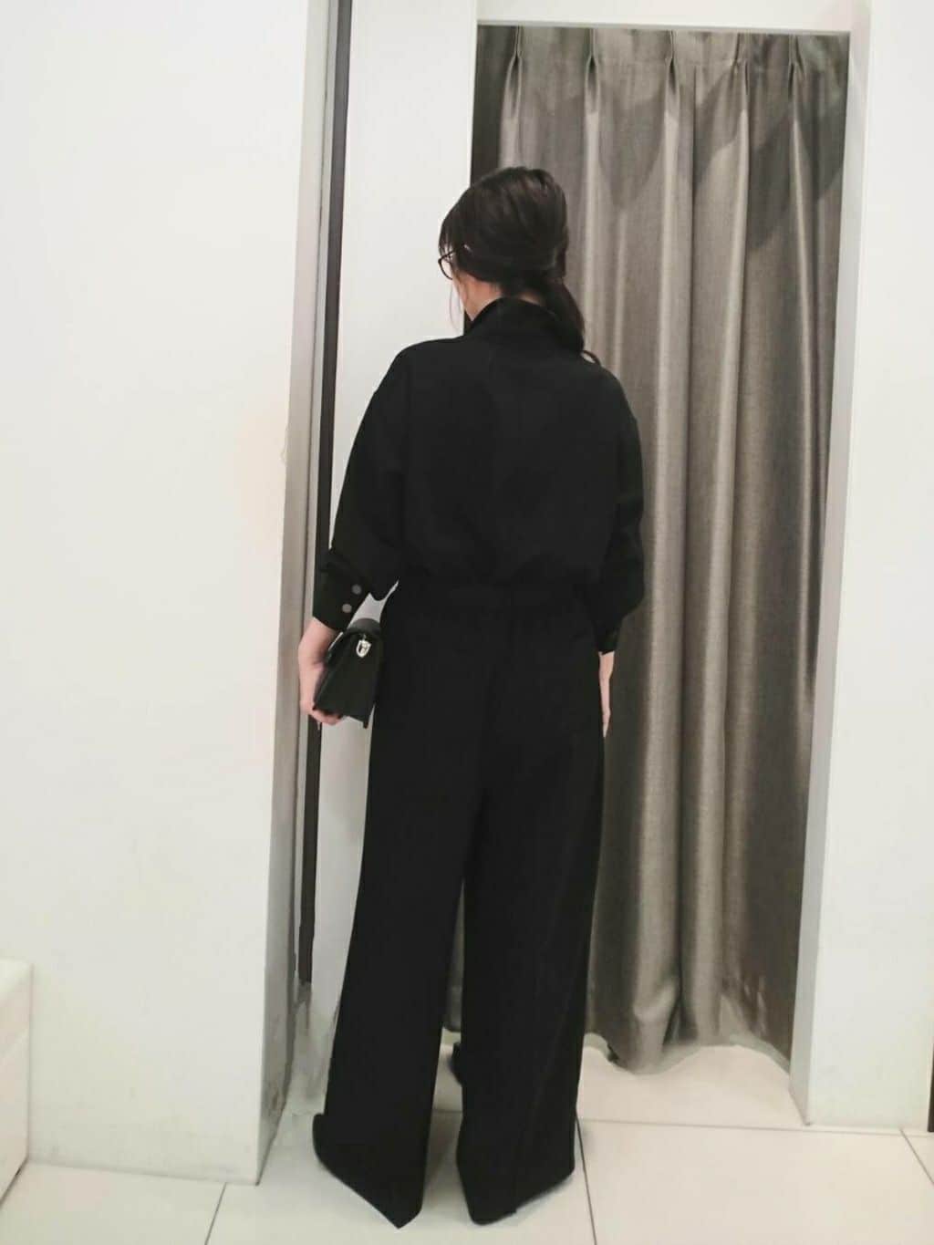 YABUさんの「UNTITLED｜◆【朝比奈 彩&times;Oggi&times;UNTITLED スペシャルコラボ】シャツカラーオールインワン」を使ったコーディネート