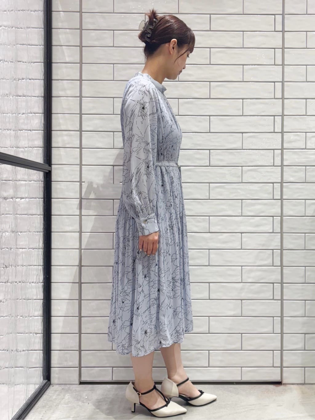 ranさんの「OPAQUE.CLIP｜◆ベルト付きプリーツフレアワンピース【洗濯機洗い可／防シワ】」を使ったコーディネート