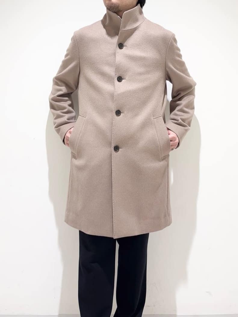 及川さんの「TAKEO KIKUCHI｜【ウールカシミヤブレンド】ビーバー調 スタンドカラー コート」を使ったコーディネート