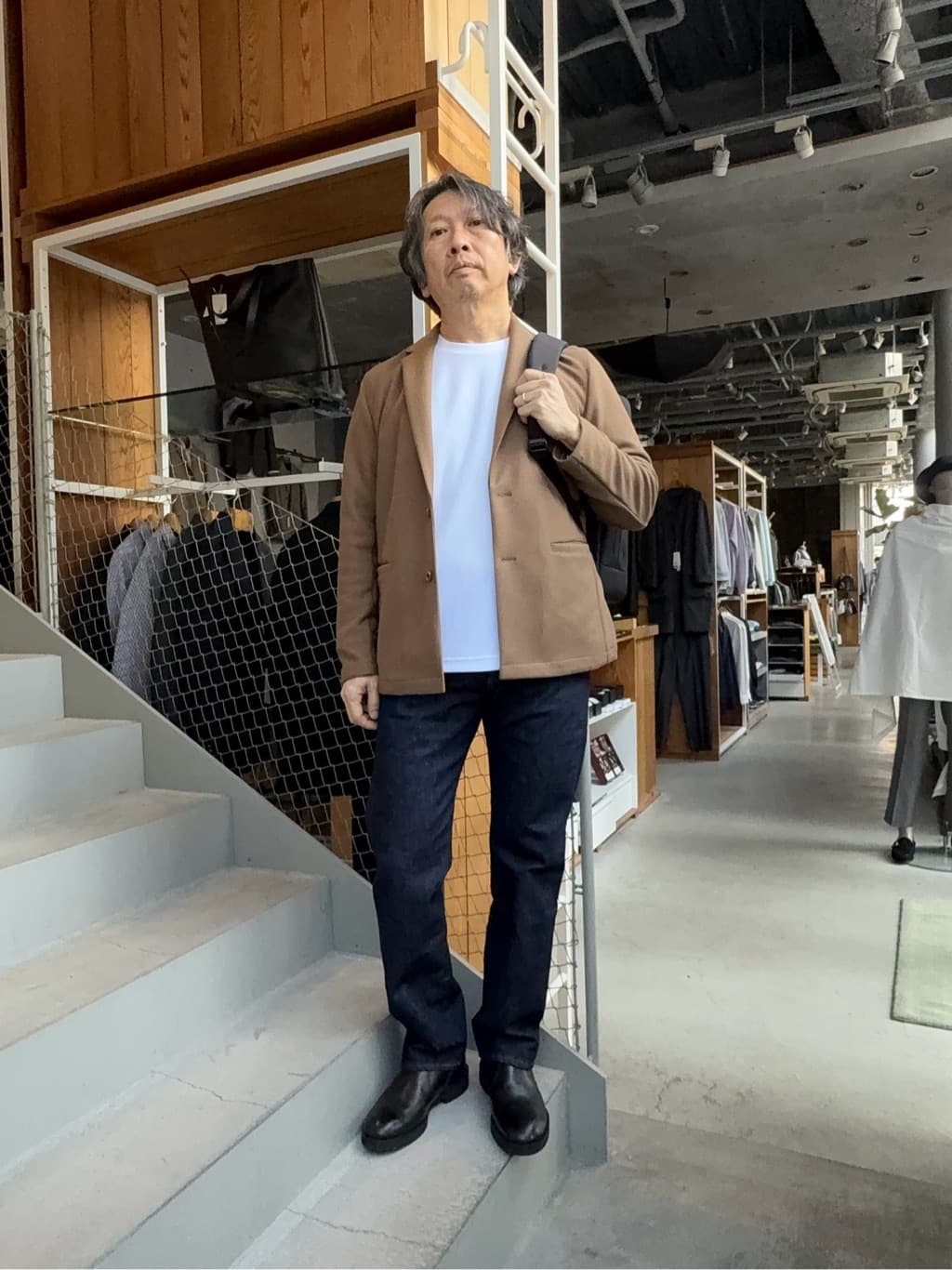 デザイナーTAKEman さんの「TAKEO KIKUCHI｜【モンスターストレッチ】日本製 ワンウォッシュ デニムパンツ」を使ったコーディネート