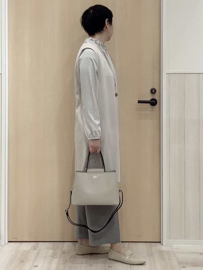 ノンさんの「SHOO･LA･RUE｜◆【洗える/S-3L/セットアップ可】セレモニーや通勤にも カットジョーゼット ジレ」を使ったコーディネート