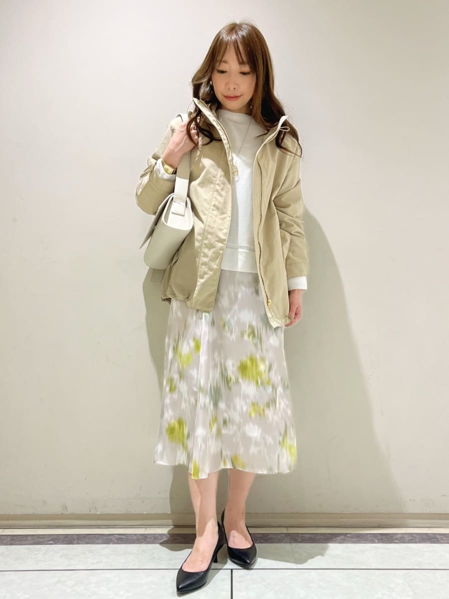 sattoさんの「UNTITLED｜◆【後ろウエストゴム/花柄】ぼかしフラワー プリントスカート」を使ったコーディネート