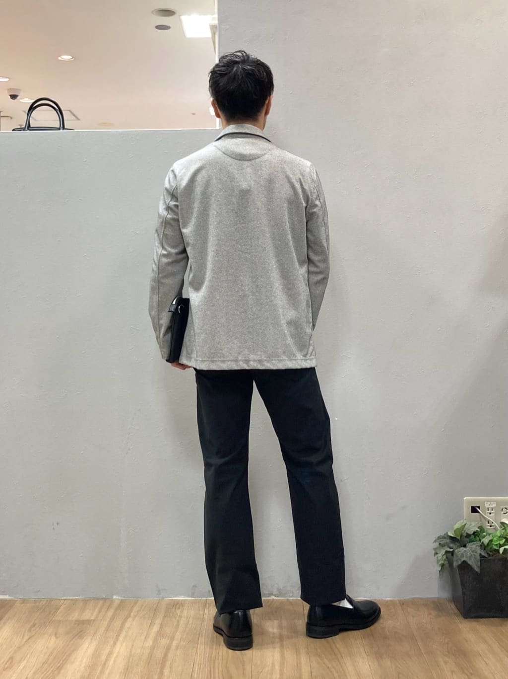 シュンさんの「TAKEO KIKUCHI｜【Made in JAPAN】播州織 ストレッチ パンツ」を使ったコーディネート