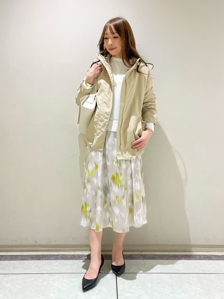sattoさんの「UNTITLED｜◆【後ろウエストゴム/花柄】ぼかしフラワー プリントスカート」を使ったコーディネート