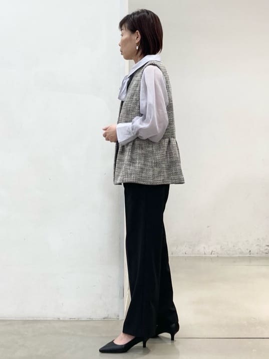 fujiさんの「THE SHOP TK｜◆【ONOFF活躍/セレモニー】ツイードペプラムジレ/洗える」を使ったコーディネート