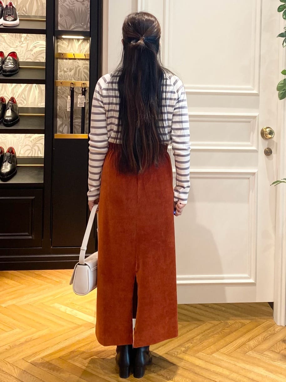 c.wさんの「DRESSTERIOR｜◆コーデュロイイージースカート」を使ったコーディネート