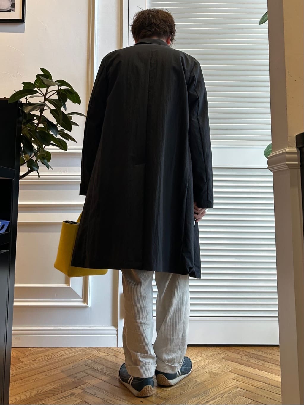 須田　慎二郎さんの「DRESSTERIOR｜【otonaMUSE5月号掲載/日本製】シュリンクレザーミニトート」を使ったコーディネート