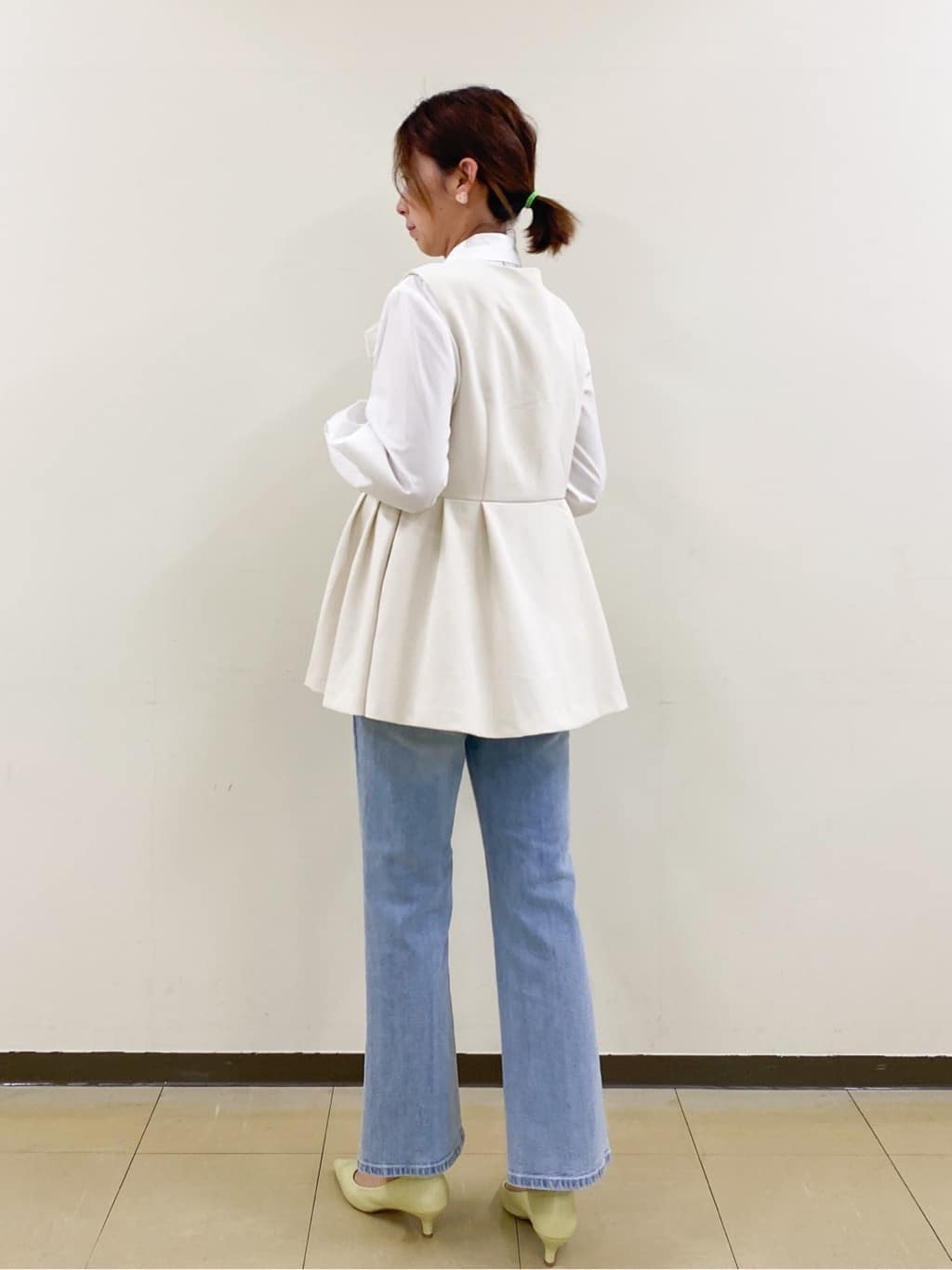 miさんの「index｜◆【抗菌防臭加工／低反発クッション】名品　ポインテッドトゥパンプス」を使ったコーディネート