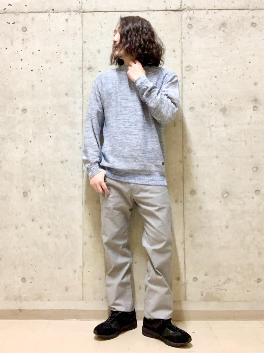 木村剛さんの「TAKEO KIKUCHI｜【Made in JAPAN】播州織 ストレッチ パンツ」を使ったコーディネート