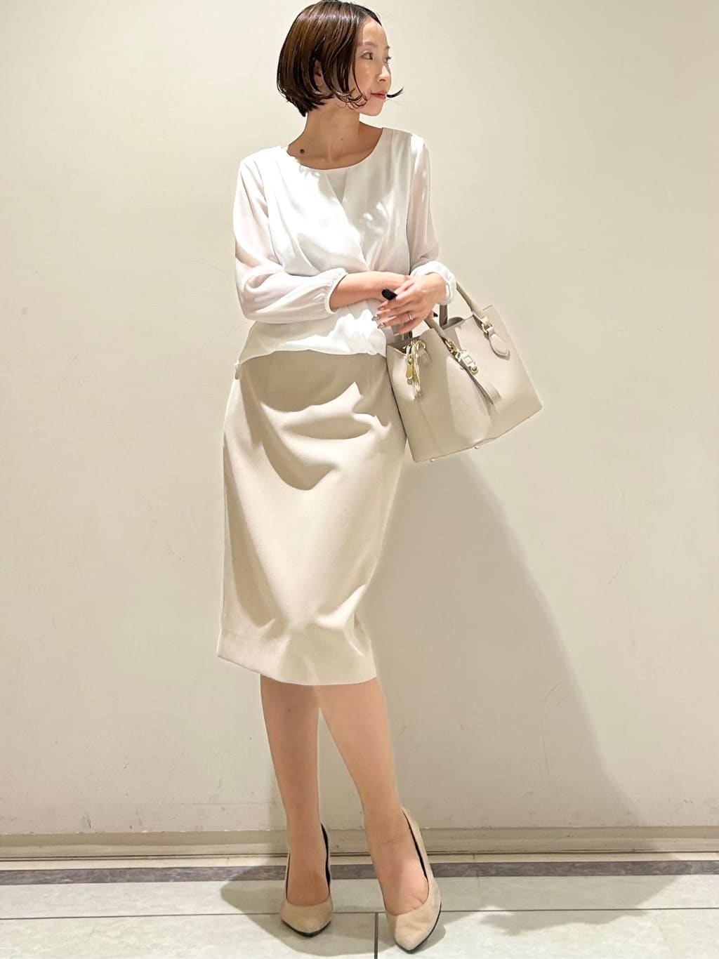 Takahashiさんの「COUP DE CHANCE｜【洗える／日本製／通勤】カシュクール風ブラウス」を使ったコーディネート