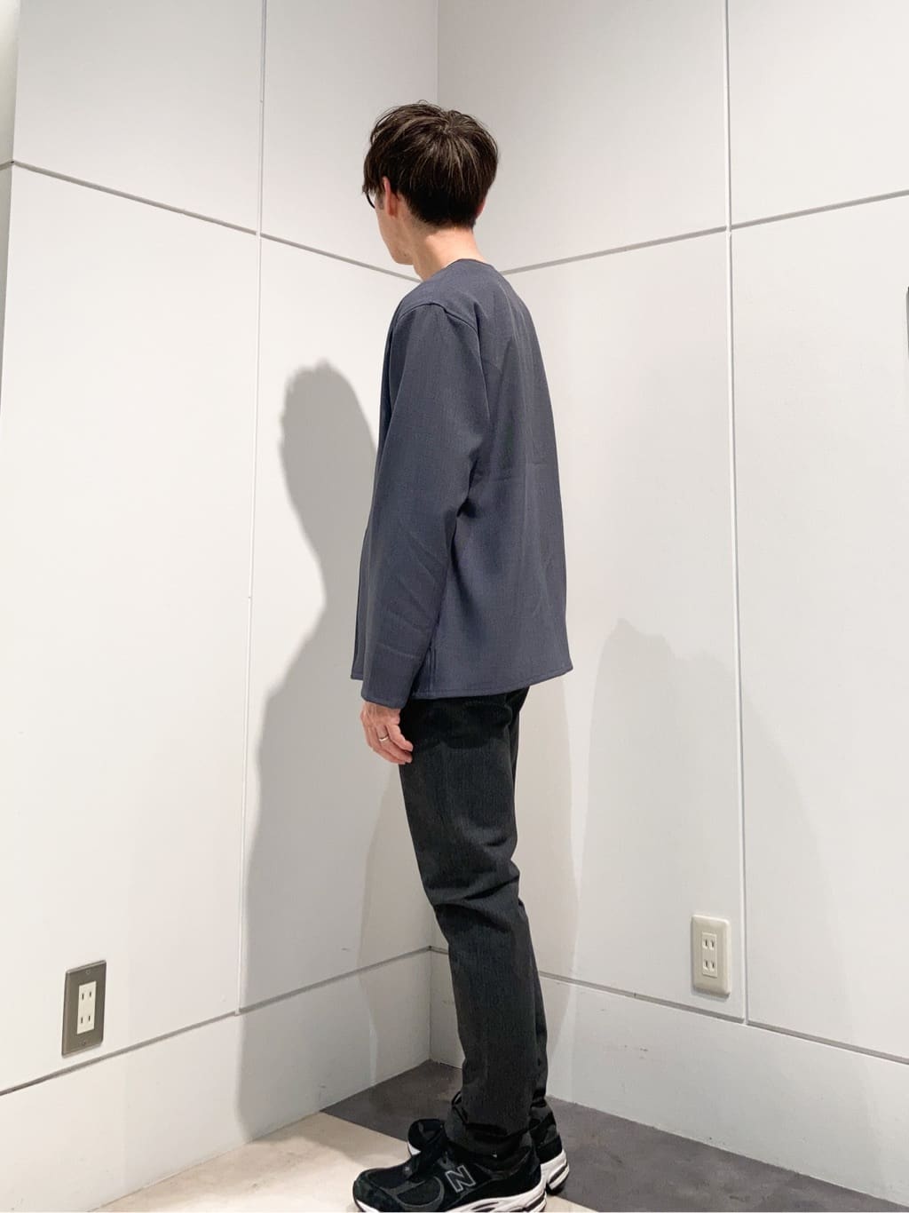 つーじーさんの「THE SHOP TK｜【オールシーズン穿ける！】7DAYSストレッチへリンボンパンツ　ON&hArr;OFF兼用」を使ったコーディネート