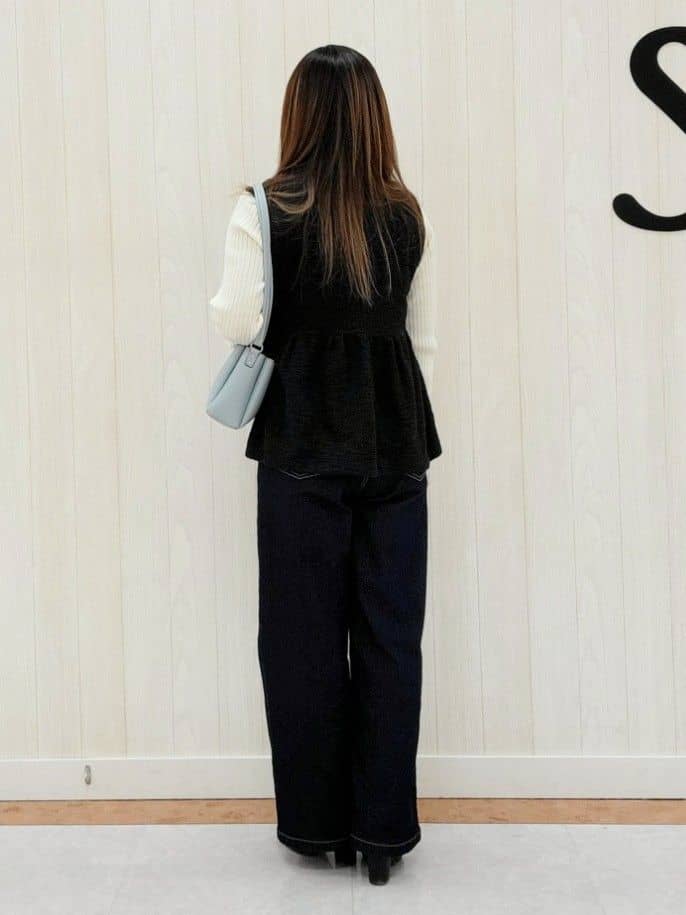 nanahachiさんの「SHOO･LA･RUE｜◆カットツイードペプラムジレ」を使ったコーディネート