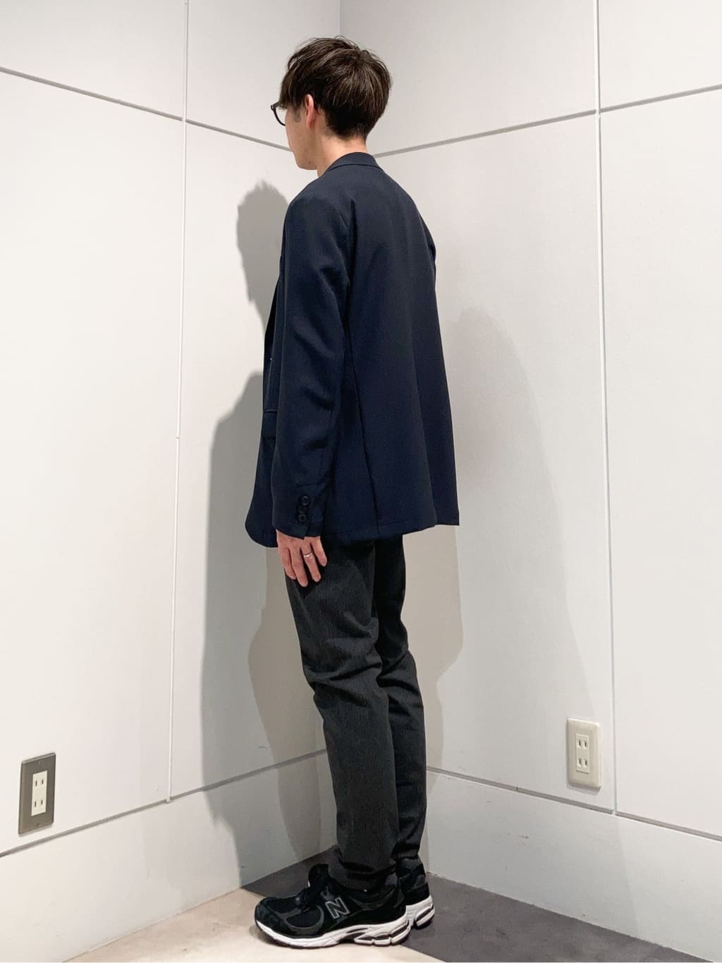 つーじーさんの「THE SHOP TK｜【オールシーズン穿ける！】7DAYSストレッチへリンボンパンツ　ON&hArr;OFF兼用」を使ったコーディネート