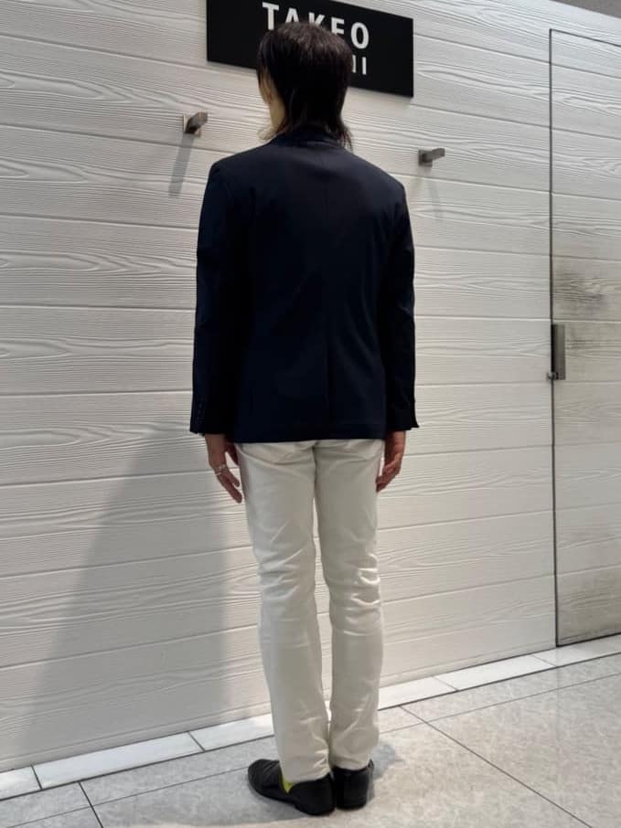 井出恭輔さんの「TAKEO KIKUCHI｜【Sサイズ～】ストレッチ デニム パンツ」を使ったコーディネート