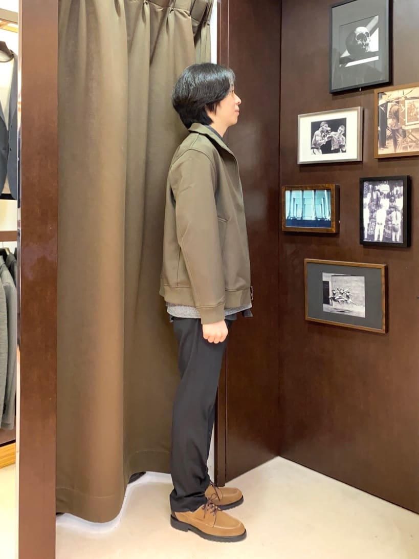 コバヤシさんの「TAKEO KIKUCHI｜【ONOFF対応】TRダブルニット ストレッチパンツ」を使ったコーディネート