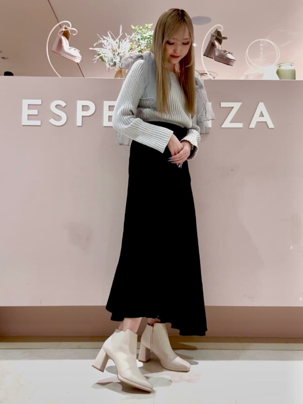 kaさんの「ESPERANZA｜【晴雨兼用】ブロックヒールショートブーツ」を使ったコーディネート