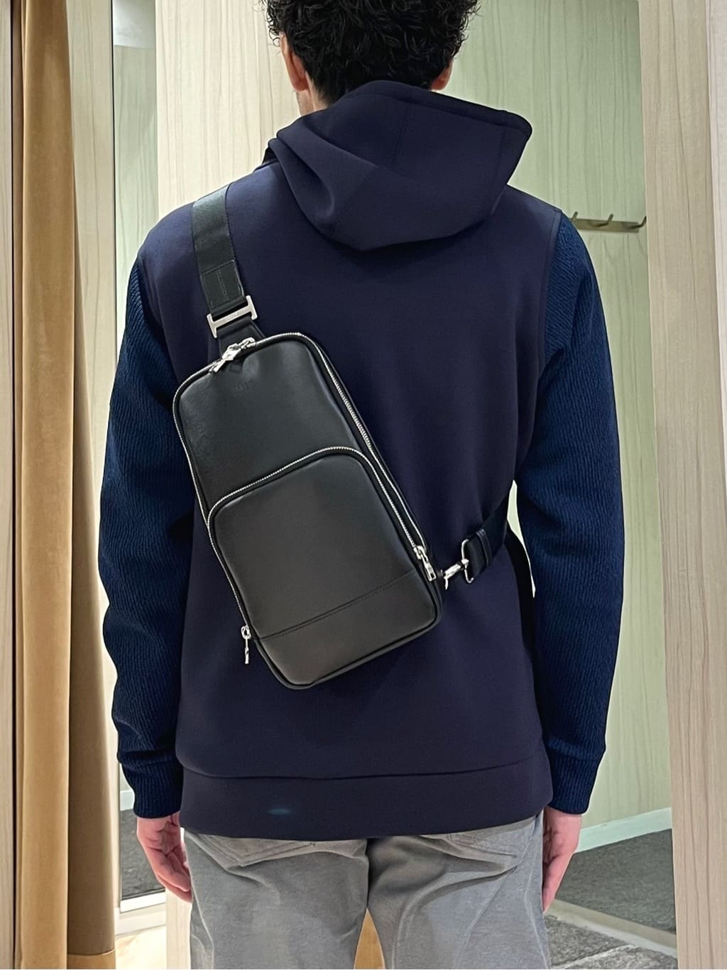 URAさんの「TAKEO KIKUCHI｜【Made in JAPAN】播州織 ストレッチ パンツ」を使ったコーディネート