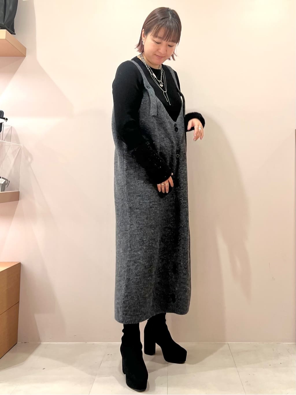 TAKAさんの「ESPERANZA｜ゆる傾斜ショートブーツ」を使ったコーディネート
