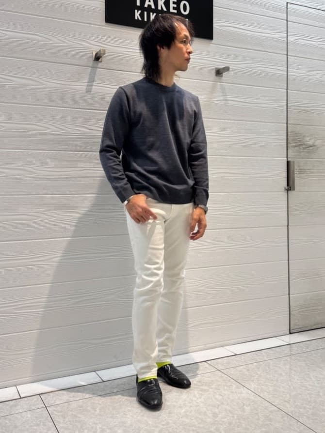 井出恭輔さんの「TAKEO KIKUCHI｜【Sサイズ～】ストレッチ デニム パンツ」を使ったコーディネート