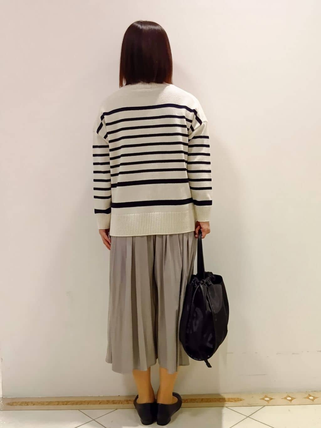 tomoさんの「Reflect｜◆【手洗い可／ウエスト総ゴム】シャンブレースカーチョパンツ」を使ったコーディネート