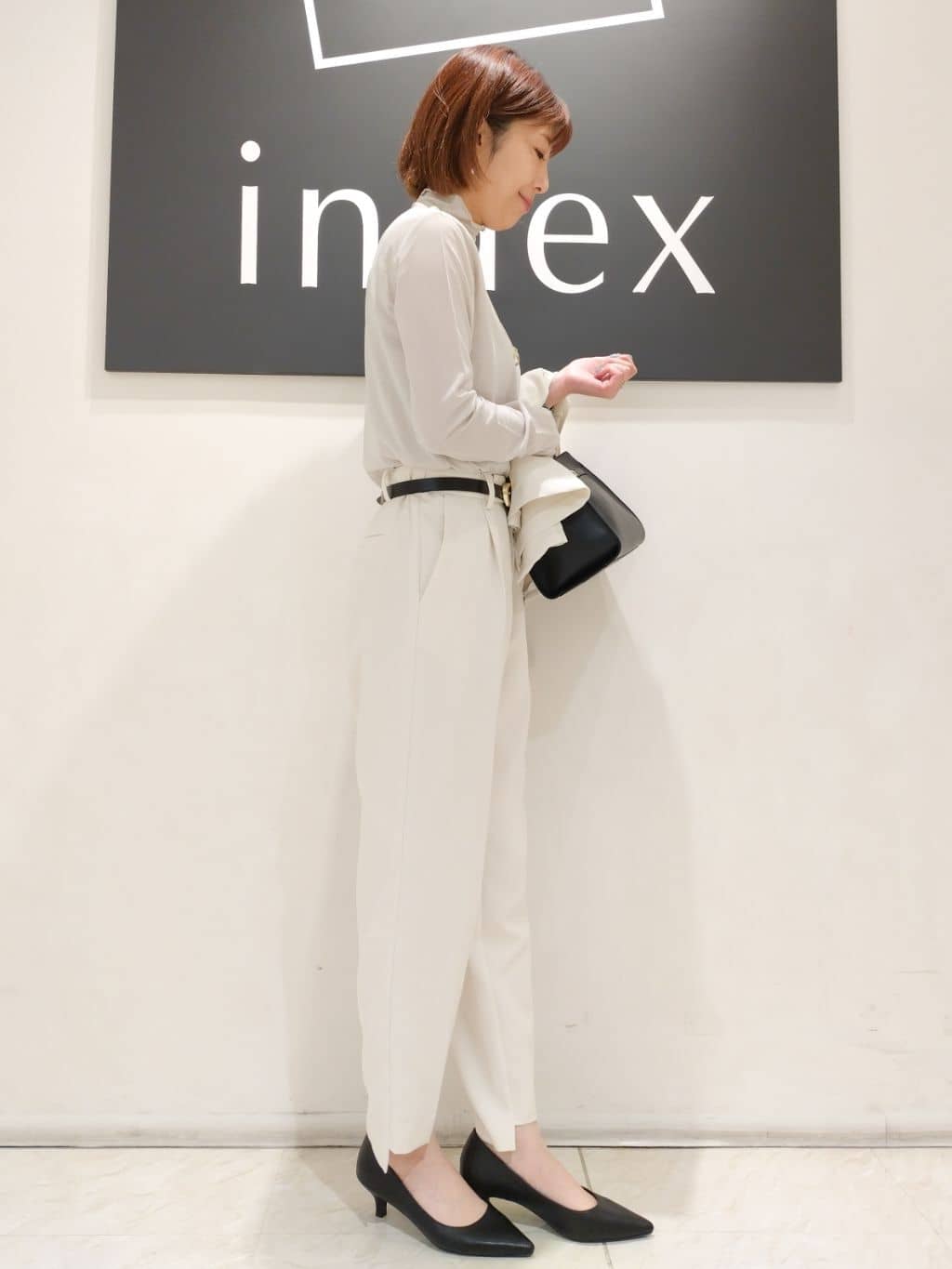 n.さんの「index｜◆【抗菌防臭加工／低反発クッション】名品　ポインテッドトゥパンプス」を使ったコーディネート