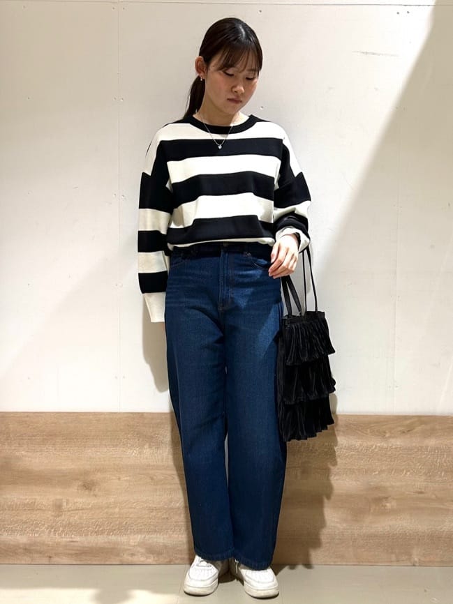 花さんの「SHOO･LA･RUE｜◆【S-LL/洗える】スウェットライク オーバーサイズニット」を使ったコーディネート