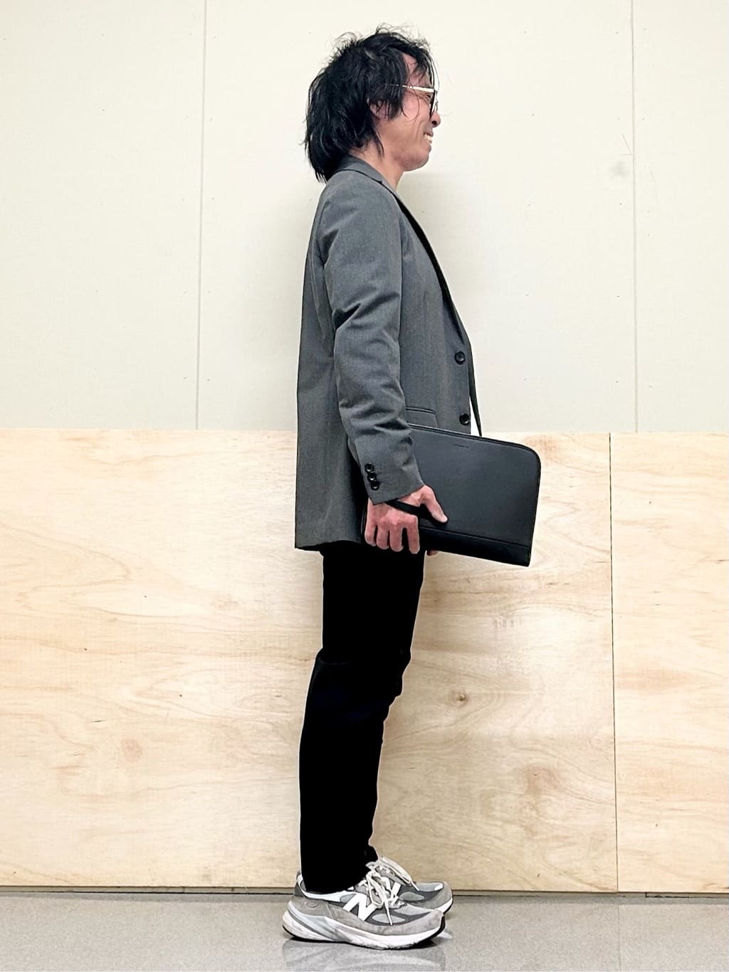 KENJI Iさんの「THE SHOP TK｜【オールシーズン穿ける！】7DAYSストレッチへリンボンパンツ　ON&hArr;OFF兼用」を使ったコーディネート