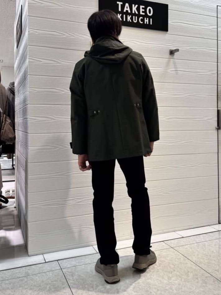 井出恭輔さんの「TAKEO KIKUCHI｜【Sサイズ～】ストレッチ デニム パンツ」を使ったコーディネート