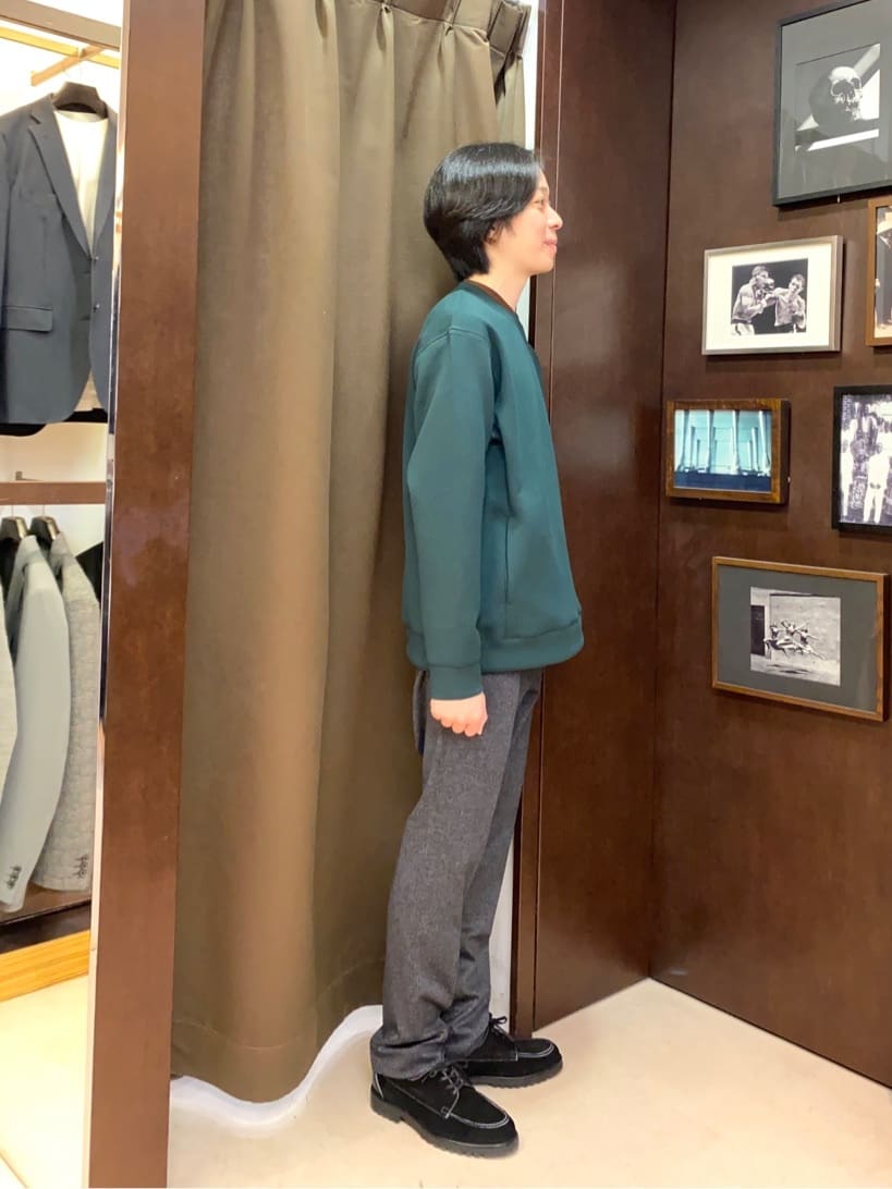 コバヤシさんの「TAKEO KIKUCHI｜【ONOFF対応】TRダブルニット ストレッチパンツ」を使ったコーディネート