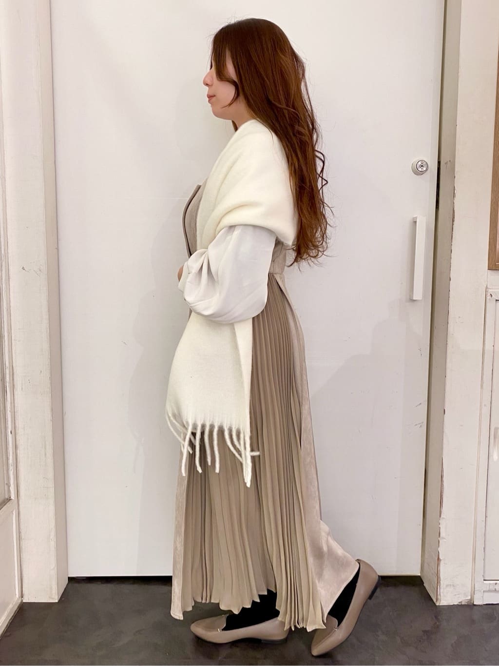なるみんさんの「grove｜メタルパーツローファーパンプス【晴雨兼用】」を使ったコーディネート