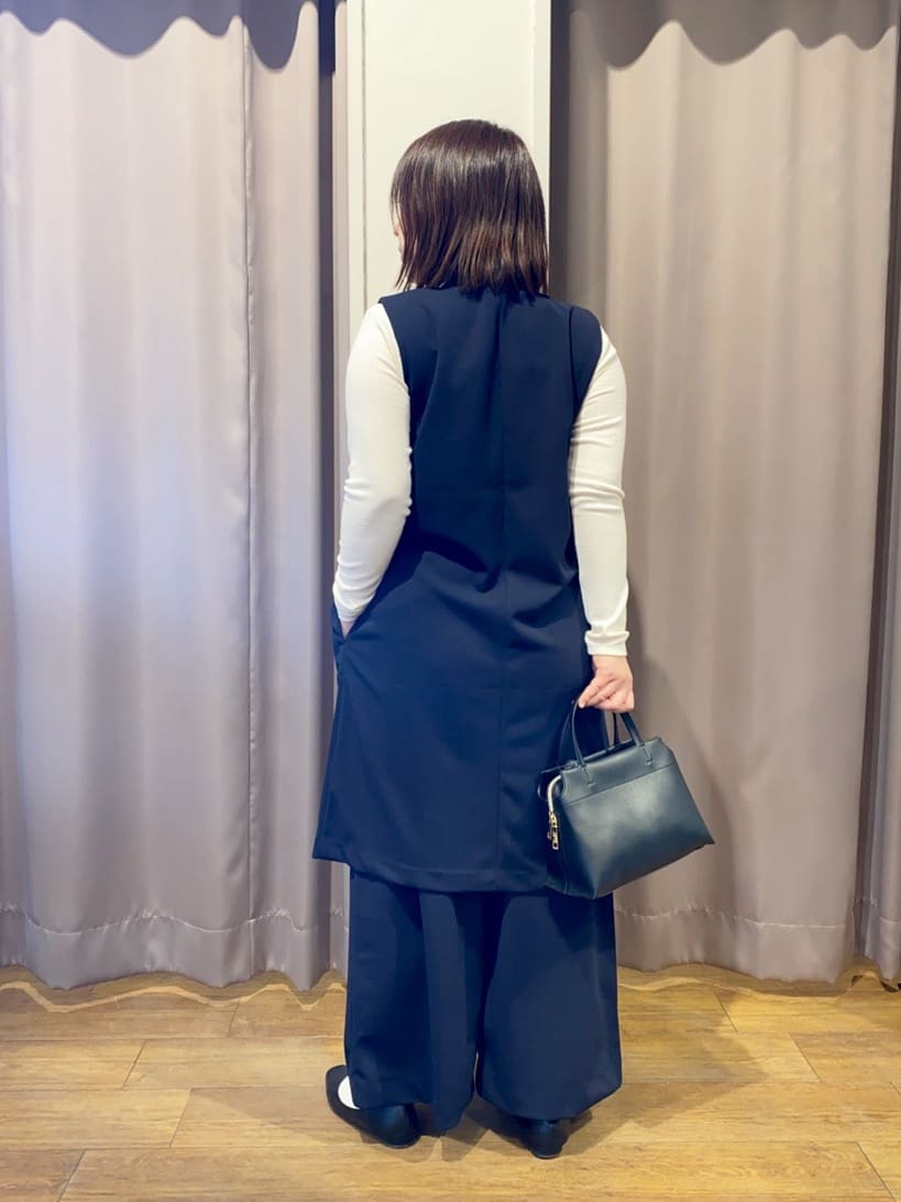 いーいさんの「SHOO･LA･RUE｜◆【洗える/S-3L/セットアップ可】セレモニーや通勤にも カットジョーゼット ジレ」を使ったコーディネート